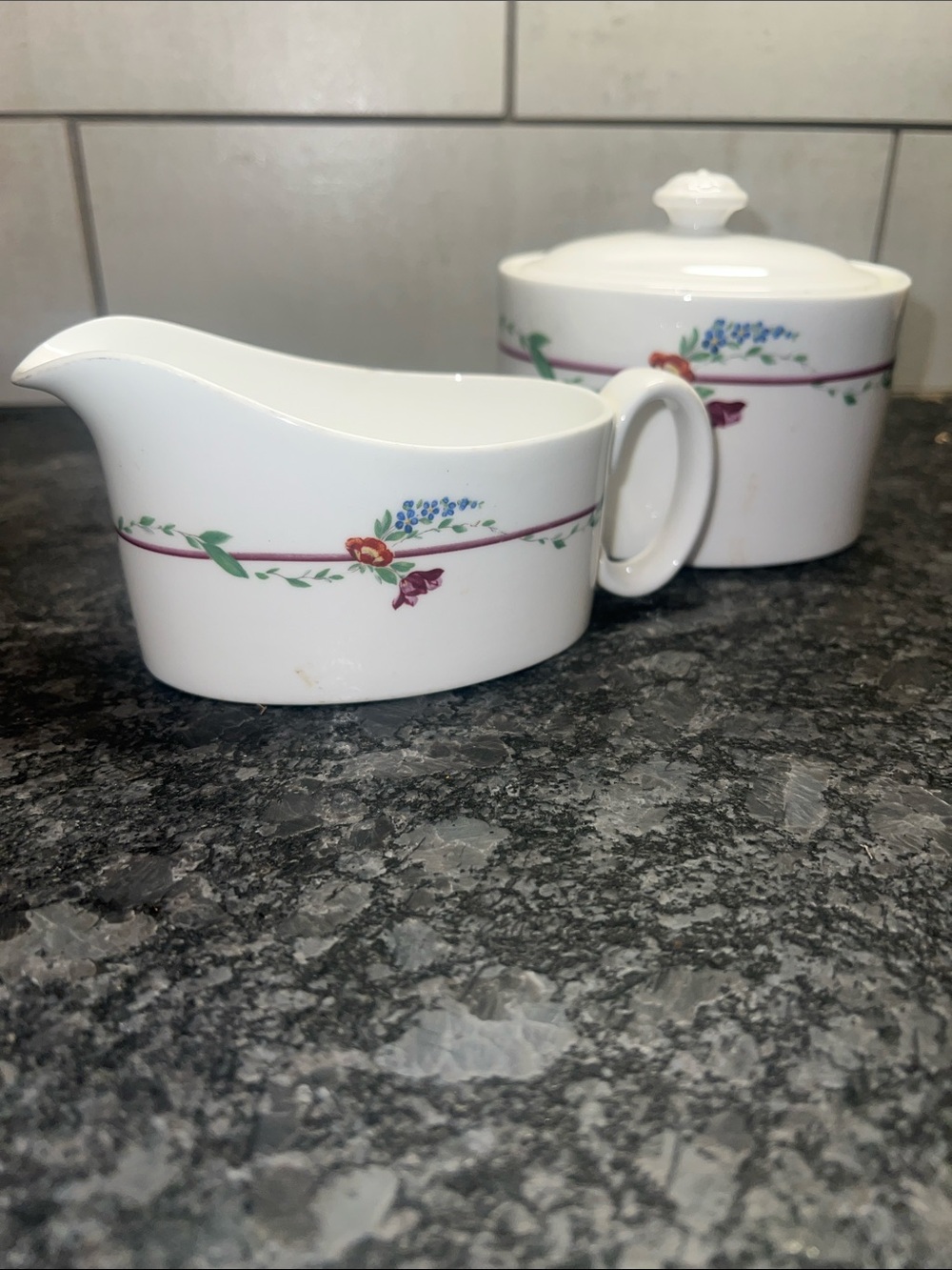 ROYAL DOULTON bone china White Floral Porcelain Creamer and Sugar Set. Exc cond